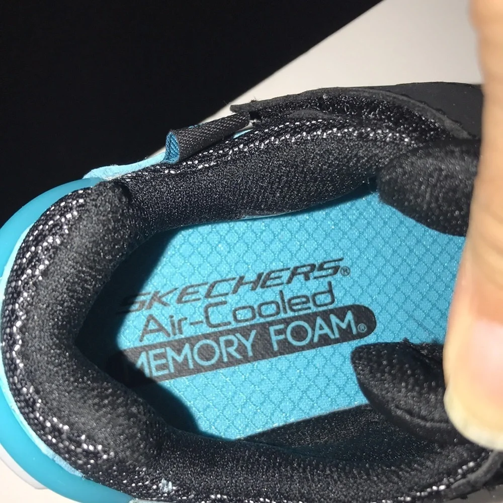 NIB Unisex Sketchers Gametronix Sneakers